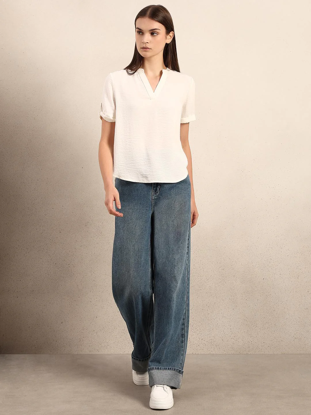 White V-Neck Short Sleeves Top - Image 5