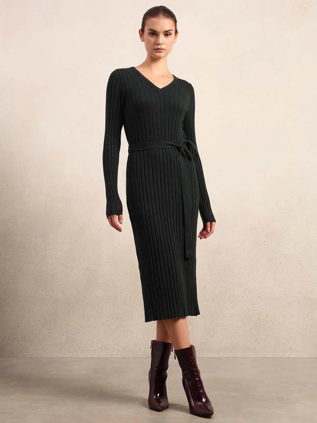 Ribbed V-Neck Knitted Midi Dress - Image 2