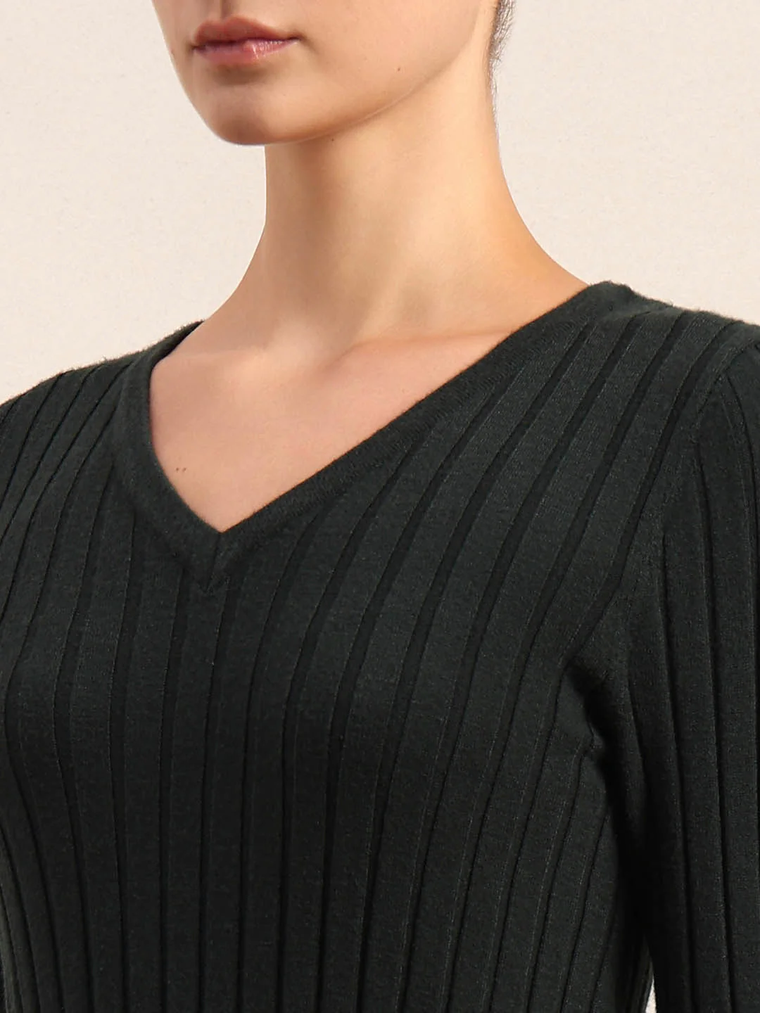 Ribbed V-Neck Knitted Midi Dress - Image 6