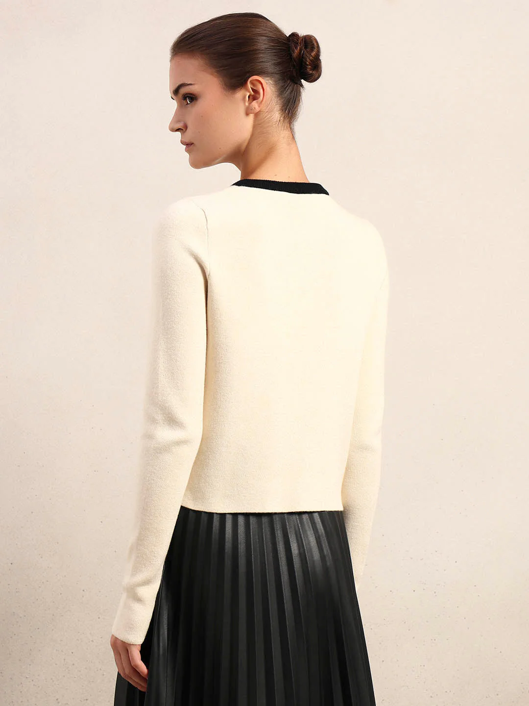 Off-White Knitted Cardigan - Image 4