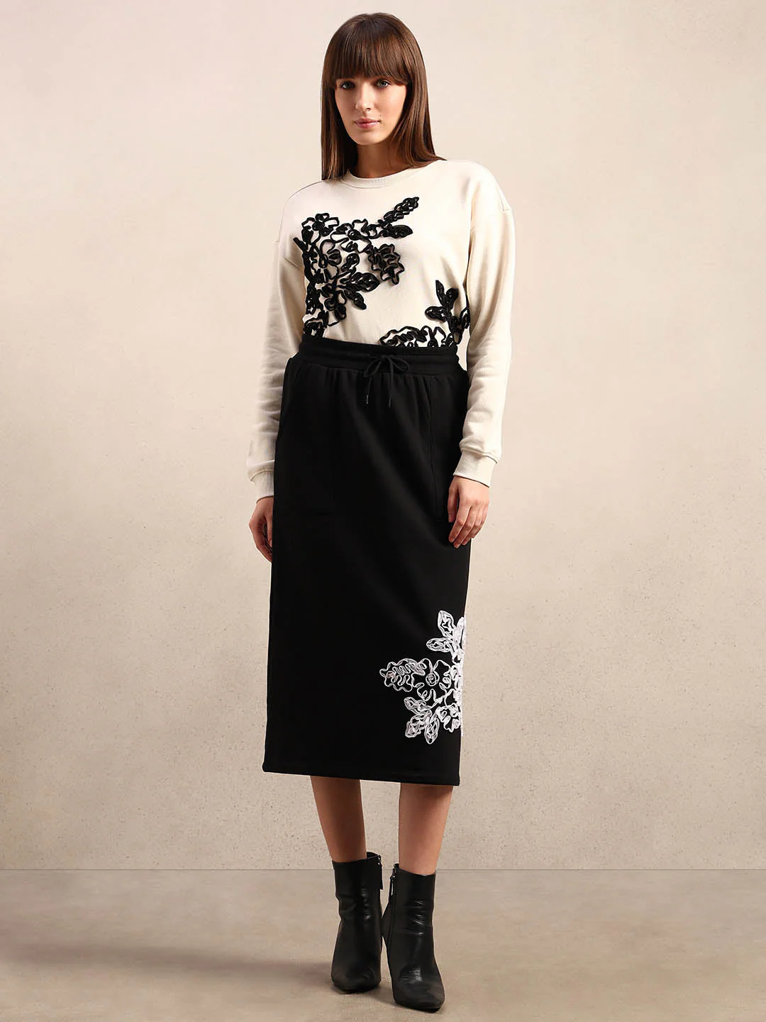 Floral Embroidered Sweatskirt - Image 5