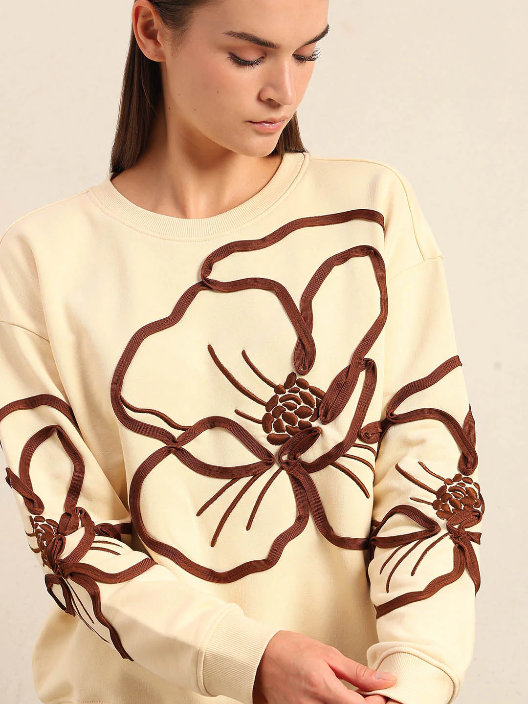 Floral Applique Sweatshirt - Image 6
