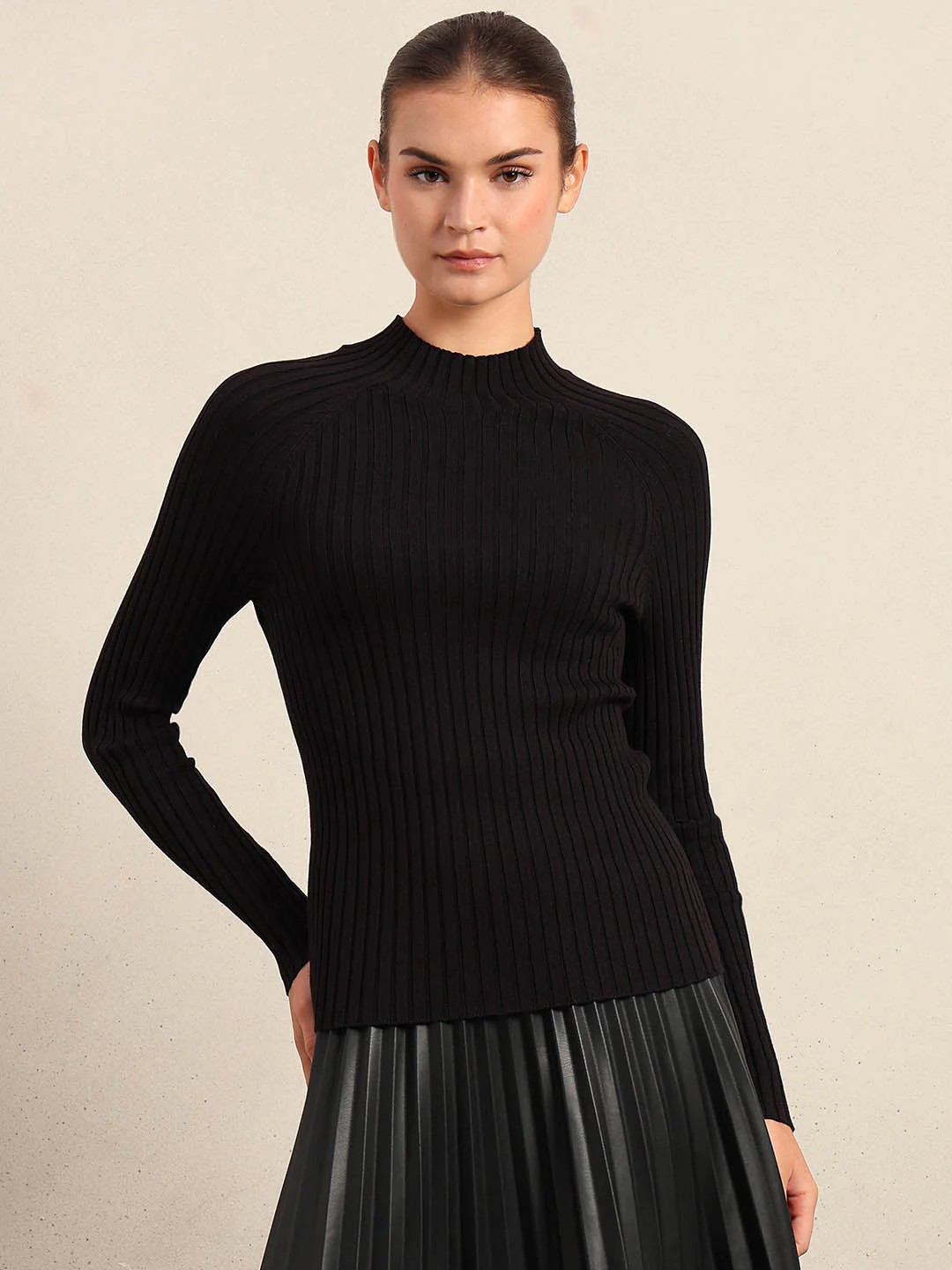 Black Ribbed Knit Fitted Top - Image 2