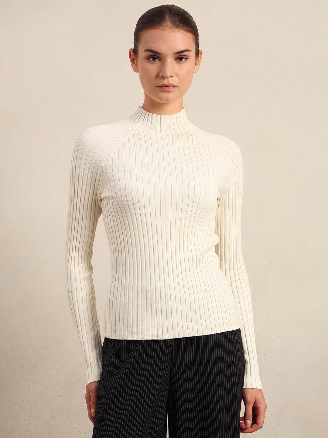 White Ribbed Knit Fitted Top - Image 2
