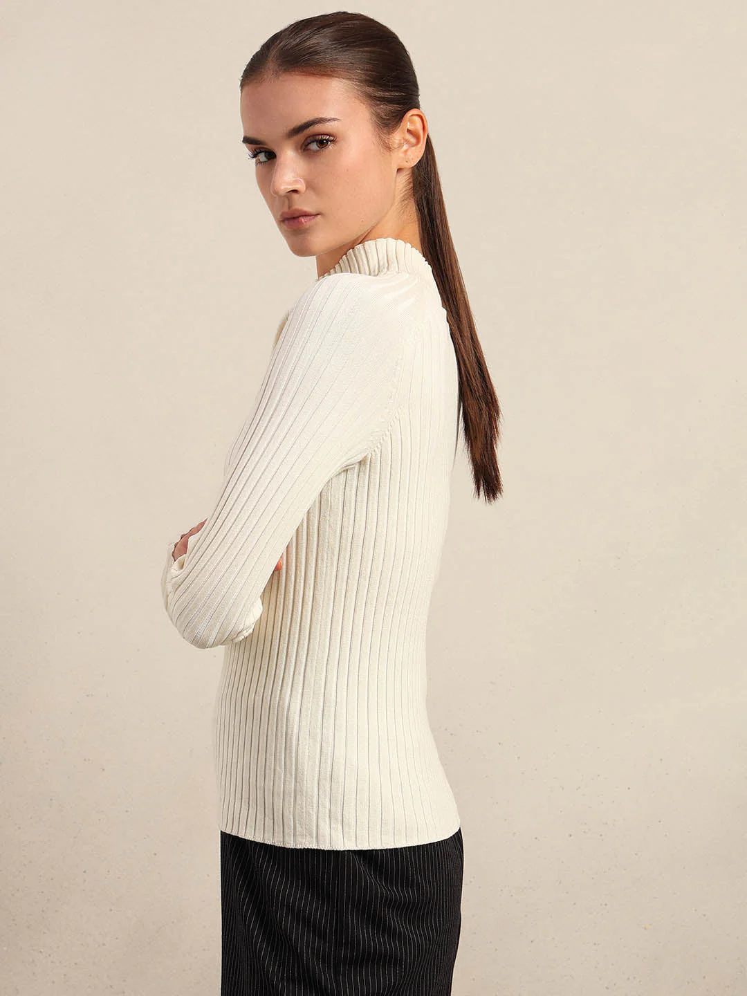 White Ribbed Knit Fitted Top - Image 3