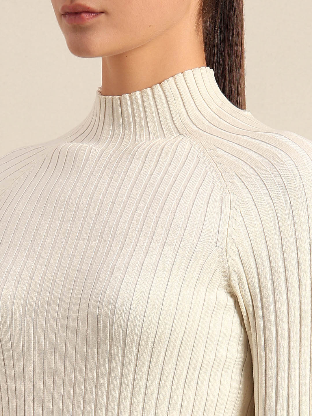 White Ribbed Knit Fitted Top - Image 8