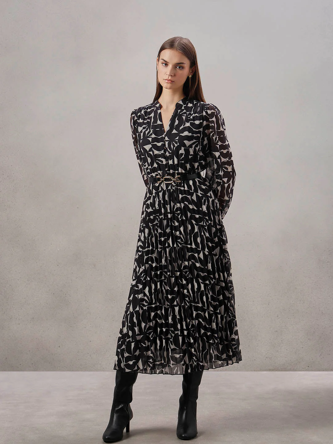 Black & White Floral Printed Midi Dress