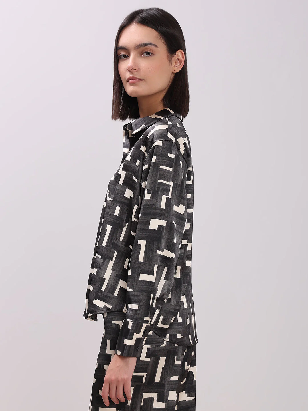 Geometric Print Button-Down Shirt - Image 3