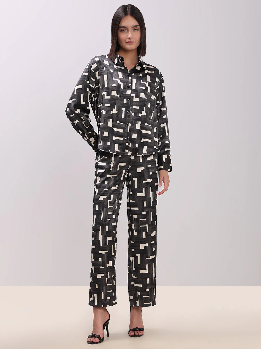 Geometric Print Button-Down Shirt - Image 5