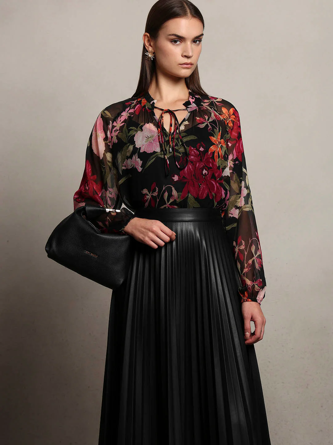 Flowy Floral Print Tie-Neck Top