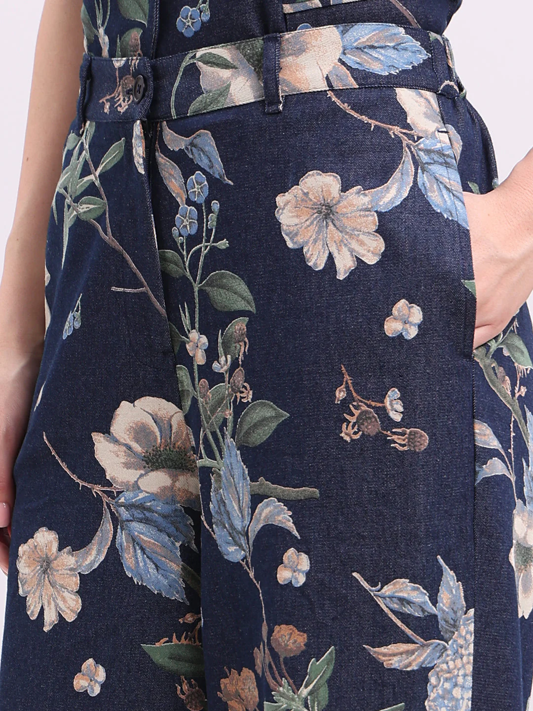 Floral High Rise Denim Pants - Image 8