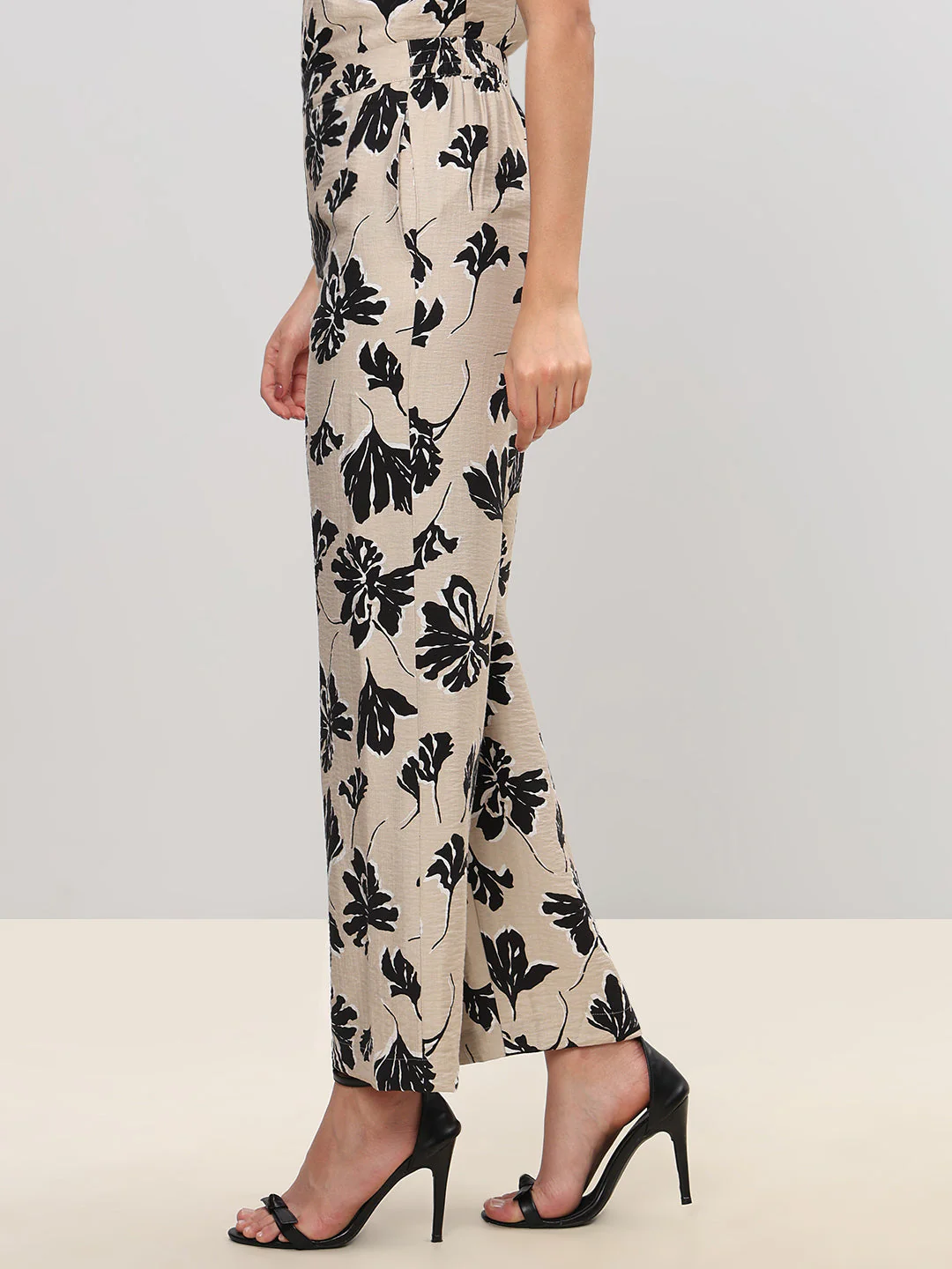Floral Print High Rise Pants - Image 3
