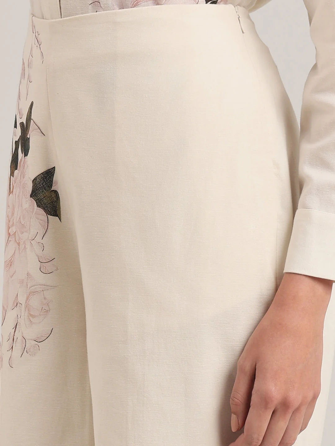 High Rise Floral Straight Fit Pants - Image 8