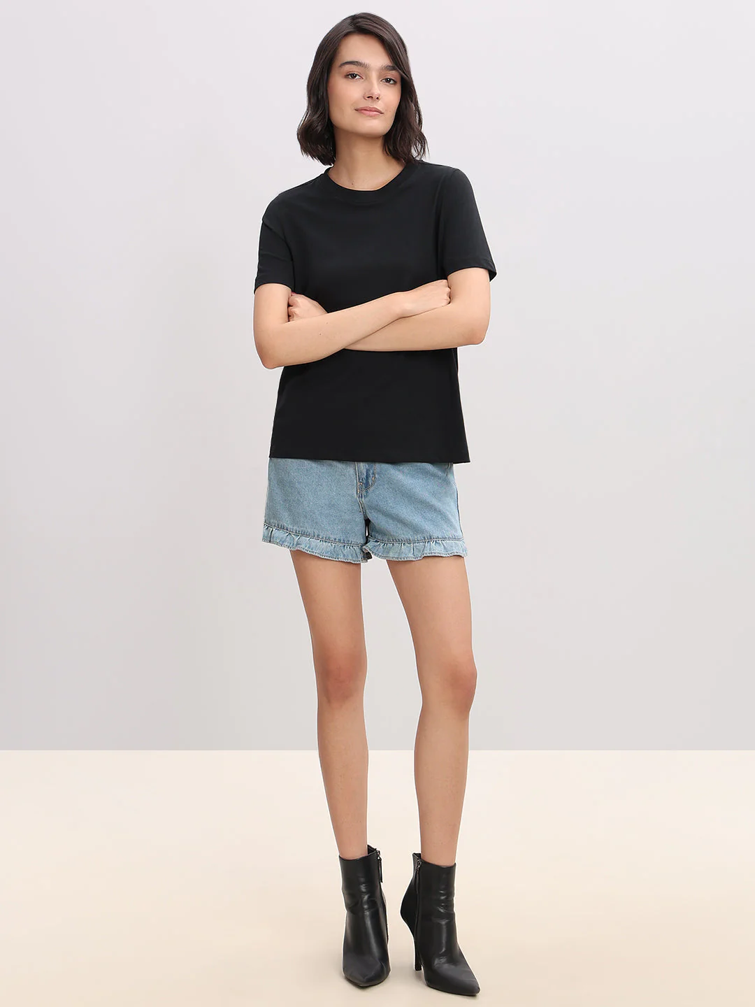Organic Cotton T-shirt - Black - Image 5