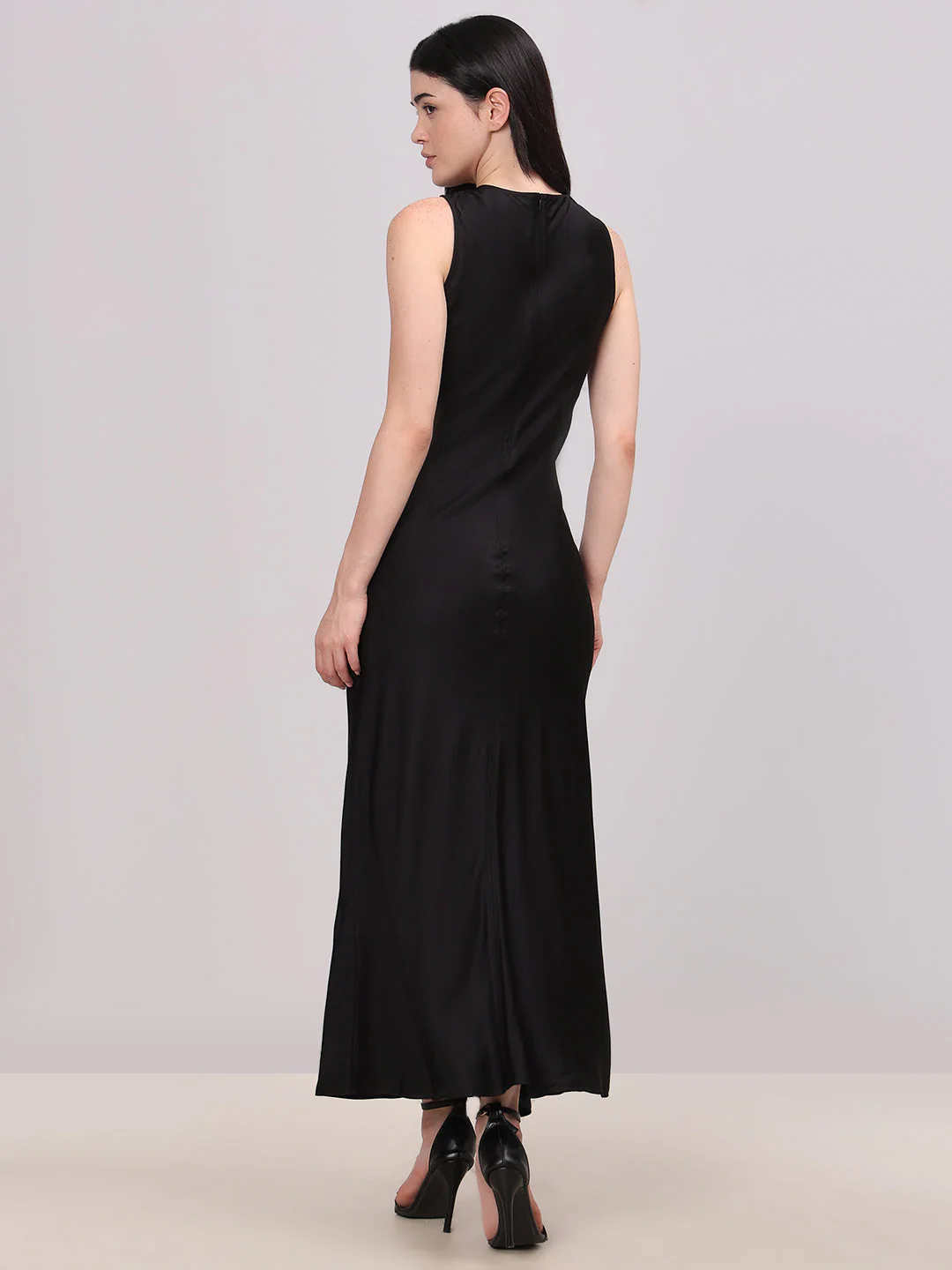 Sleeveless Sculpted Maxi Dress - Image 4