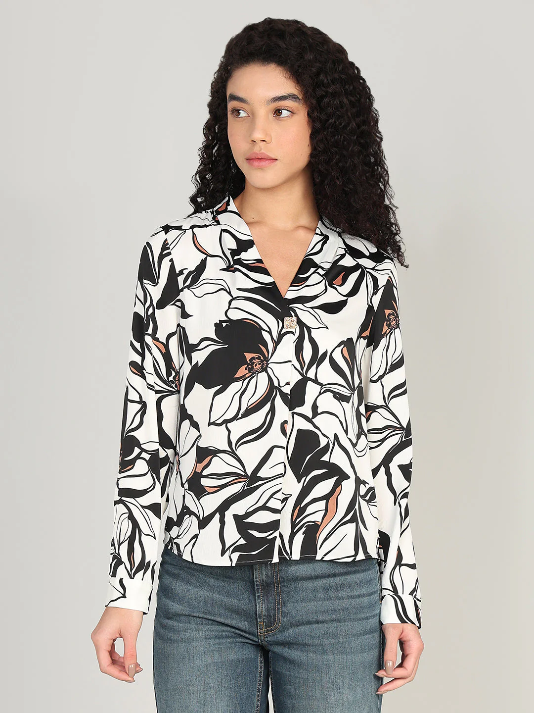 Abstract Print Top - Image 2