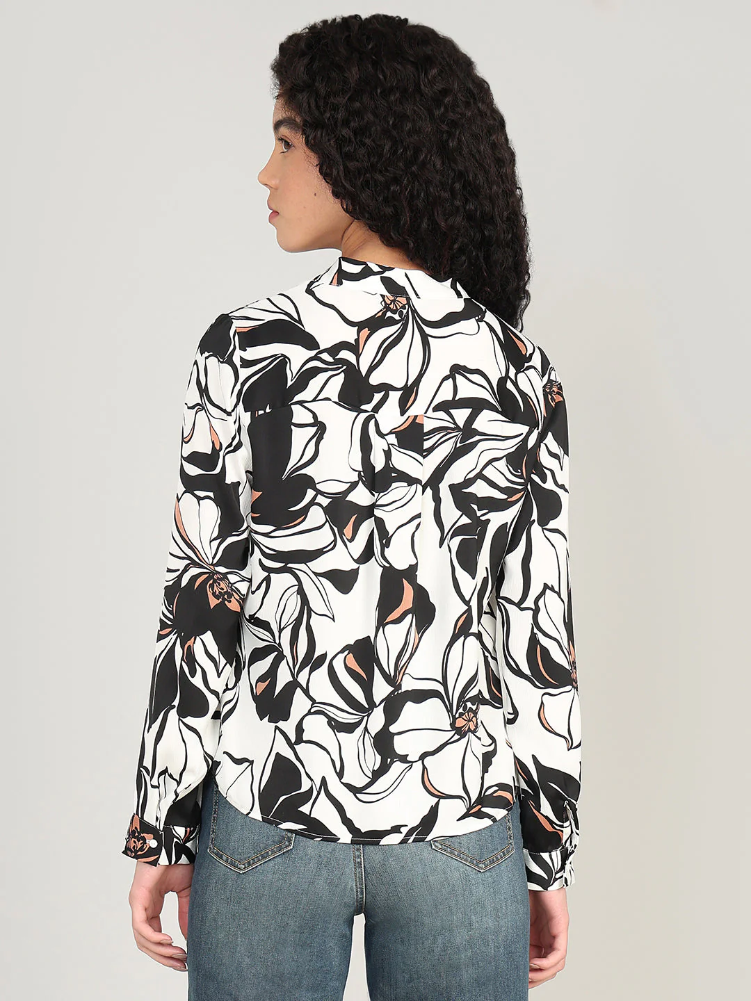 Abstract Print Top - Image 4