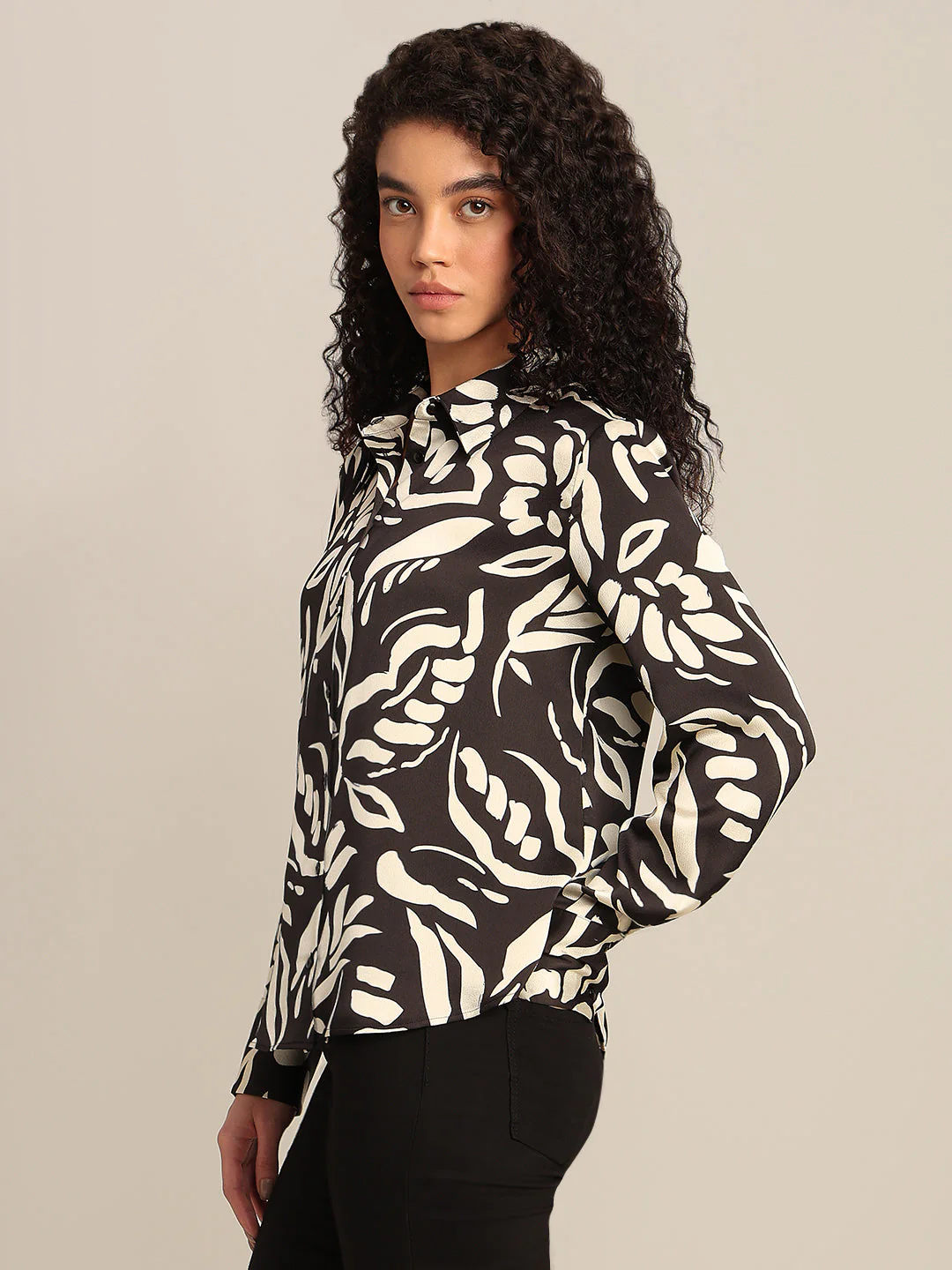 Black Printed Full Sleeves Shirt - Image 3
