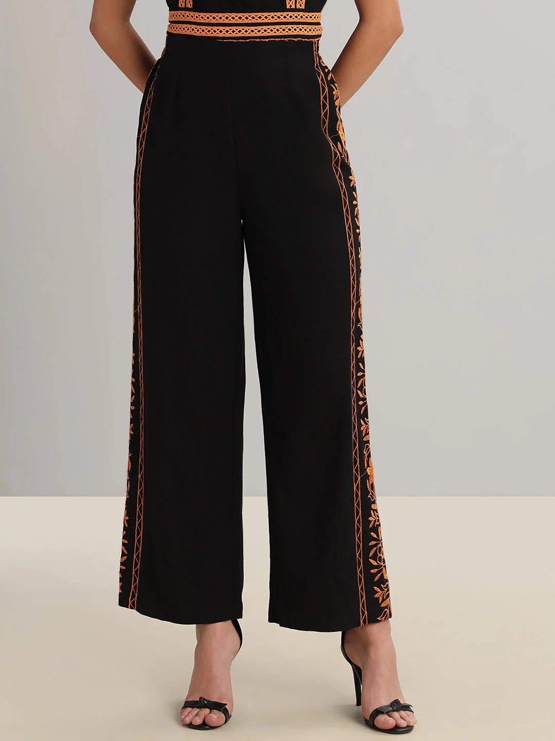 Black Contrast Embroidered Pants - Image 2